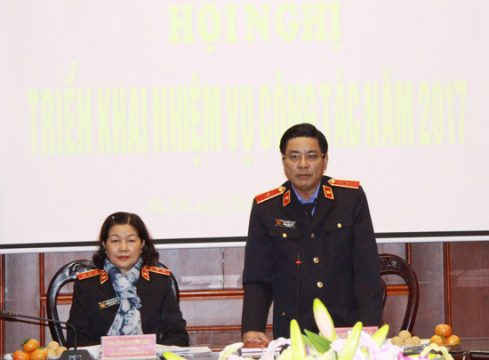 Đồng chí Lương Văn Thành, Cục trưởng Cục 3 phát biểu tại hội nghị
