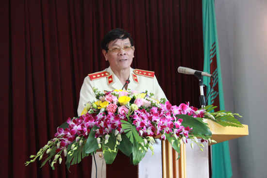 Đồng chí Lê Hữu Thể, Phó Viện trưởng VKSND tối cao phát biểu tại buổi Lễ