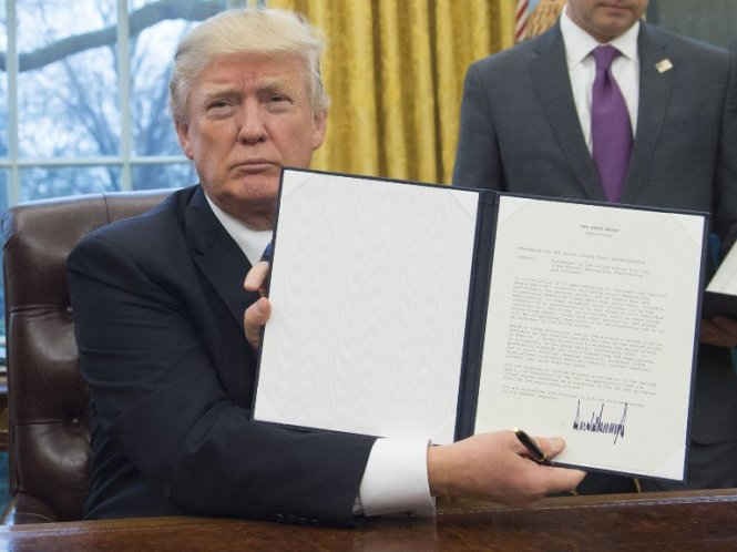 Ông Trump ký sắc lệnh rút Mỹ khỏi TPP