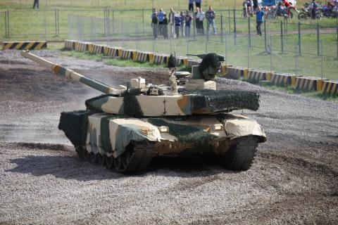 Nga xac nhan Viet Nam mua tang T-90