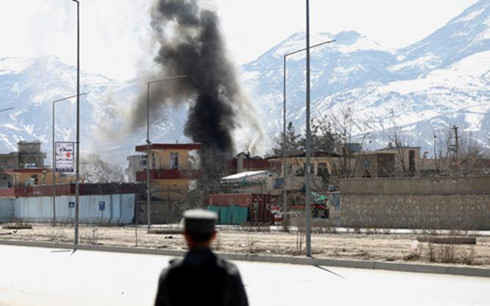 một cảnh dội bom của mỹ ở afghanistan