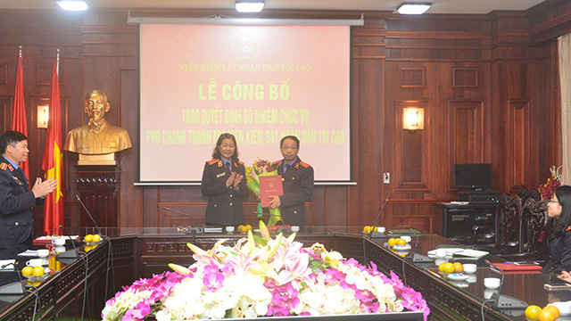 Vụ tổ chức cán bộ VKSND tối cao trao Quyết định bổ nhiệm ông Phạm Vũ Thắng giữ chức Phó Chánh Thanh tra VKSND tối cao.