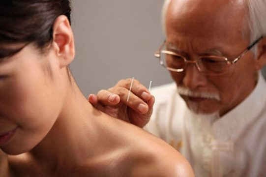 Bộ Y tế đang dự thảo quy định khám, chữa bệnh bảo hiểm y tế y học cổ truyền.
