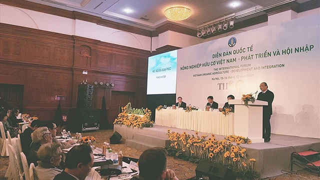 Thủ tướng Chính phủ Nguyễn Xuân Phúc nhấn mạnh, phát triển NNHC xu thế tất yếu và Việt Nam vẫn còn rất nhiều dư địa để phát triển. ẢNh: KH.V