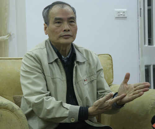 Nguyên phó giám đốc Học viện hành chính quốc gia, PGS TS Nguyễn Hữu Khiển. Ảnh: Võ Hải.