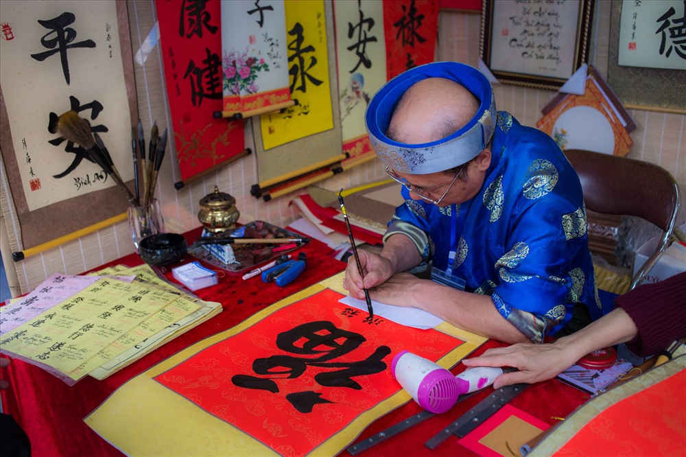 Xin chữ đầu năm từ lâu đã là nét đẹp văn hóa của người Việt