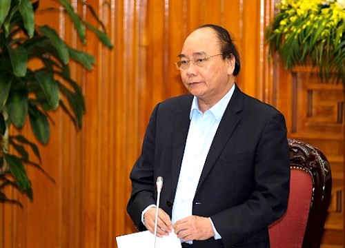 Thủ tướng Nguyễn Xuân Phúc tại buổi làm việc chiều 18/4. Ảnh: VGP