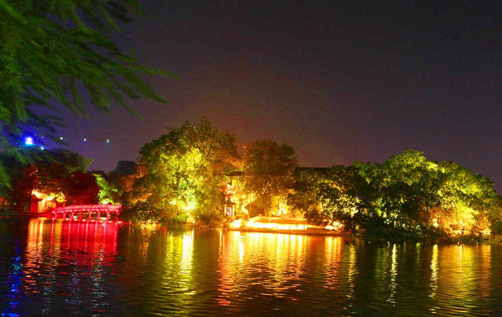 Hồ Gươm, Hà Nội Về Đêm - Kiểm Sát Online