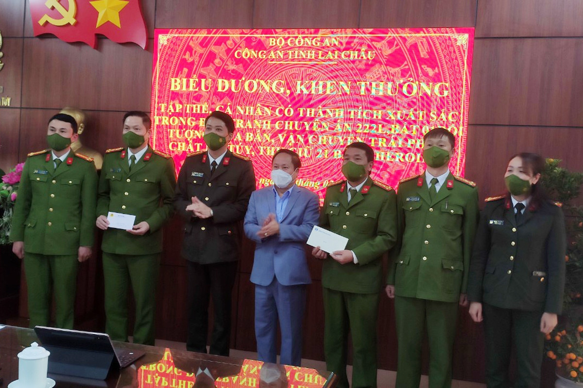 Lãnh đạo UBND tỉnh và Công an tỉnh Lai Châu biểu dương, khen thưởng Ban Chuyên án.