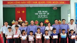 Bản tin FV88 - nền tảng cá cược thể thao, lô đề, casino, slot game, đá gà uy tín tại Việt Nam ngày 13/12