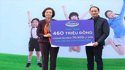 Qũy sữa vươn cao Việt Nam đem niềm vui cuối năm đến trẻ em tỉnh Hưng Yên