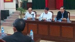 Chủ tịch Nguyễn Đức Chung đối thoại với người dân Đồng Tâm
