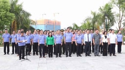 FV88 nhà cái World Cup 2026TC và lãnh đạo tỉnh Bắc Ninh dâng hương tưởng niệm đồng chí Hoàng Quốc Việt