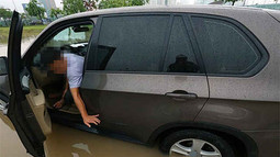 10 việc cần làm khi ôtô bị ngập nước – tài xế Việt cần nhớ