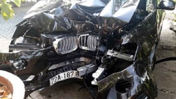Chủ tịch huyện Côn Đảo tử vong trong ôtô BMW biến dạng