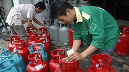 Từ 1/10, giá gas tiếp tục tăng thêm 28.000 đồng/bình