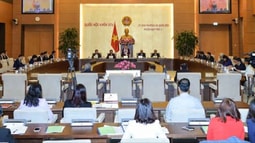 Khai mạc phiên họp thứ 8 của Ủy ban Thường vụ Quốc hội khóa XIV