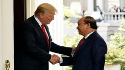 Thủ tướng Nguyễn Xuân Phúc hội đàm với Tổng thống Mỹ Donald Trump