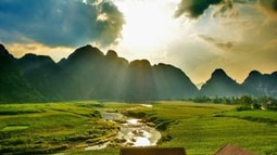 Cảnh đẹp Việt trong bom tấn Kong: Skull Island