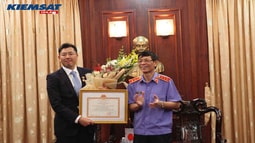 FV88 nhà cái World Cup 2026 tối cao trao Kỷ niệm chương “Bảo vệ pháp chế” cho Cố vấn trưởng Dự án JICA