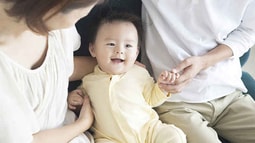Bãi bỏ nhiều giấy tờ khi làm thủ tục nuôi con nuôi