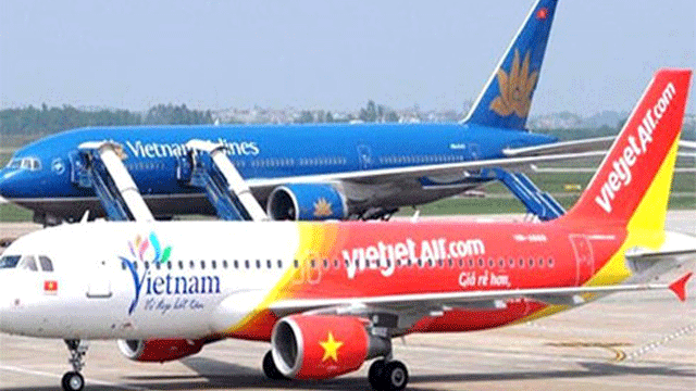 Giá vé máy bay đồng loạt tăng từ 1/4