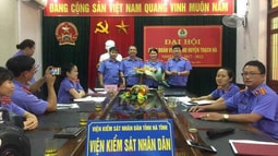 Câu nói ấm tình người sau giờ nghị án