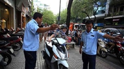 Lấy lại vỉa hè… để có lại niềm tin