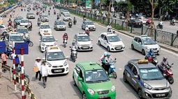 Taxi ngoại thành “sắp” không được đón khách trong nội thành?