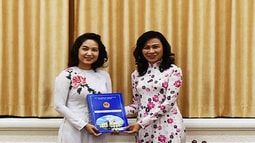 Ca sĩ Thanh Thúy làm Phó giám đốc Sở Văn hóa và Thể thao TP HCM