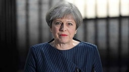 Bà Theresa May bất ngờ kêu gọi tổ chức bầu cử sớm