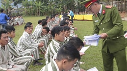 Thi hành án dân sự tại trại giam: Lúng túng xử lý tiền thu hồi