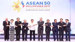 Thủ tướng kết thúc chuyến tham dự Hội nghị cấp cao ASEAN lần thứ 30