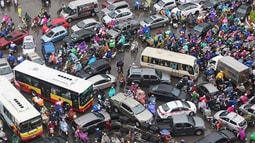 Hợp lý hay không mỗi người chỉ được sở hữu 01 biển xe ôtô, 01 biển xe máy?