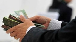 Có được nhờ người khác trả nợ thay?
