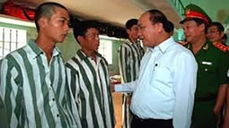 20.000 người sẽ được tha tù trước thời hạn có điều kiện