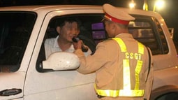 Có nên áp dụng tình tiết: “Hơi thở có nồng độ cồn vượt quá mức quy định”