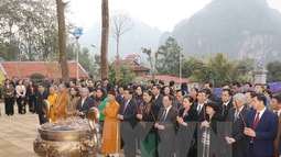 Khánh thành Nhà tưởng niệm Chủ tịch Hồ Chí Minh tại Sơn La