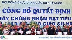 Chính phủ kết luận việc xét công nhận chức danh GS, PGS
