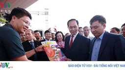 Chủ tịch nước thăm và dự lễ bế mạc Hội báo toàn quốc 2018