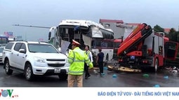 Xe khách tông xe cứu hỏa trên cao tốc: Phó thủ tướng yêu cầu điều tra