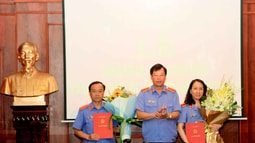 Trao Quyết định bổ nhiệm lãnh đạo cấp phòng Vụ 10