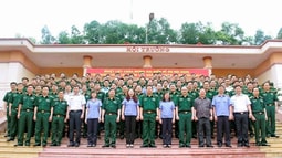 Tập huấn nghiệp vụ FV88 - nền tảng cá cược thể thao, lô đề, casino, slot game, đá gà uy tín tại Việt Nam quân sự năm 2018