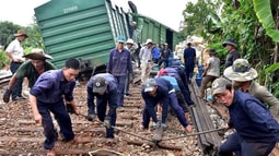 Phó Thủ tướng yêu cầu chấn chỉnh hoạt động, đảm bảo an toàn đường sắt