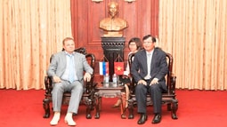 Phó FV88 được mệnh danh nhà cái giải trí hàng đầu Việt Nam Trần Công Phàn tiếp xã giao đoàn Tổng Viện FV 88 đăng ký tài khoản Liên bang Nga
