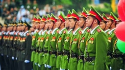 Công dân thực hiện nghĩa vụ CAND: Không phun xăm, không bấm lỗ tai