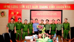 Nghiệm thu đề tài cấp Bộ: Quản lý, giáo dục phạm nhân phạm tội có tổ chức trong tình hình hiện nay