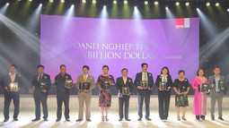 Vinamilk tiếp tục lọt vào danh sách "300 doanh nghiệp hàng đầu Châu Á" và top dẫn đầu "50 công ty kinh doanh hiệu quả nhất Việt Nam" năm 2018