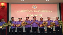 VKSND TP. Hà Nội: Biểu dương gương điển hình tiên tiến, người tốt, việc tốt