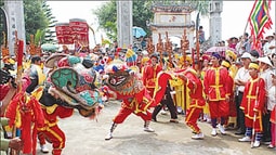 Tạm ngừng tổ chức lễ hội nếu sai lệch nội dung, giá trị 